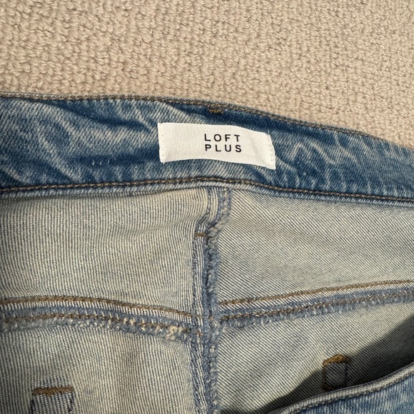 Ann Taylor LOFT Plus Jeans with Pearls! - Picture 3 of 4